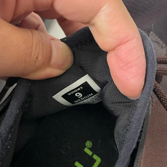 KURU Atom Cloud Running Shoes Size Women’s 9 Dark Wine Red - Picture 7 of 7